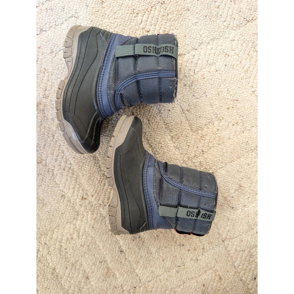 Kids OshKosh Navy Snow Boots Size 7 Good Quilted Waterproof Rubber Lug Sole